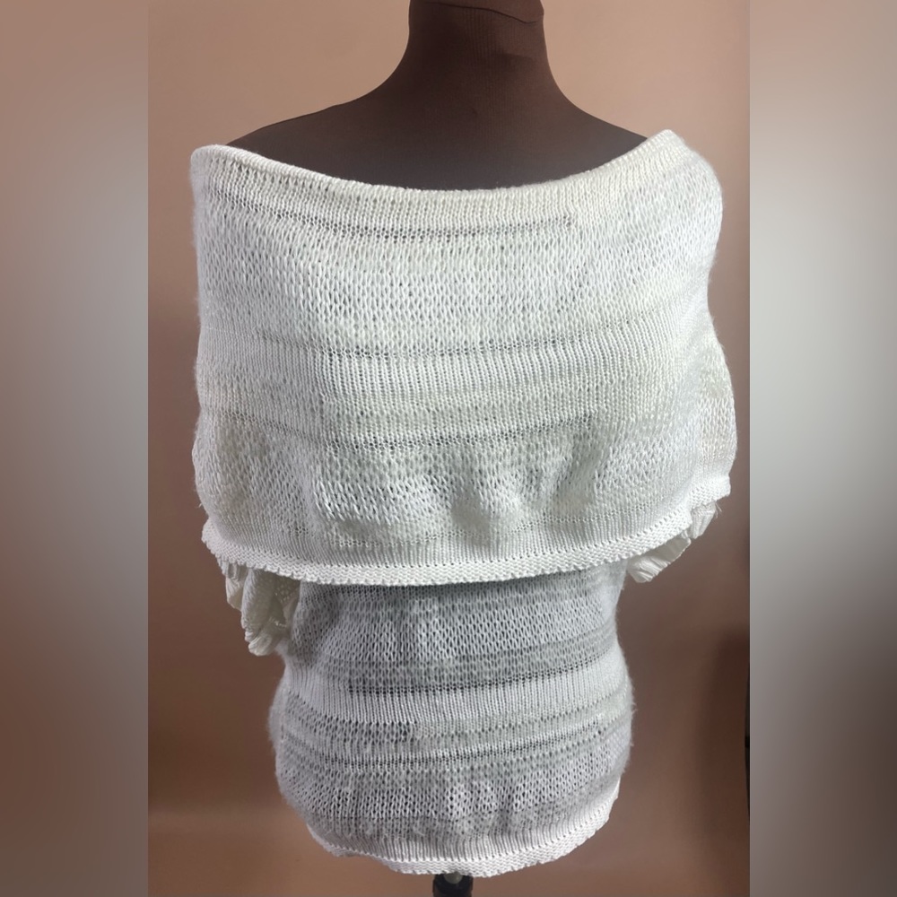 GUESS slouchy off shoulder loose knit sweater size medium